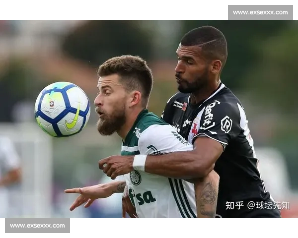 基于阵容稳定性的足球球队竞技表现与战术演化分析机制探讨