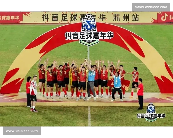 足球直播免费平台汇聚全球赛事高清流畅实时观看体验升级精彩不断 足球直播免费平台汇聚全球赛事高清流畅实时观看体验升级精彩不断